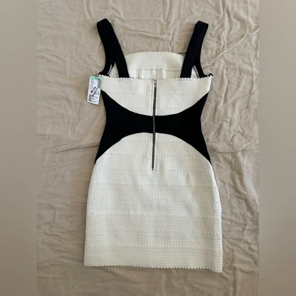 Papaya bodycon mini dress , size M - Picture 5 of 5